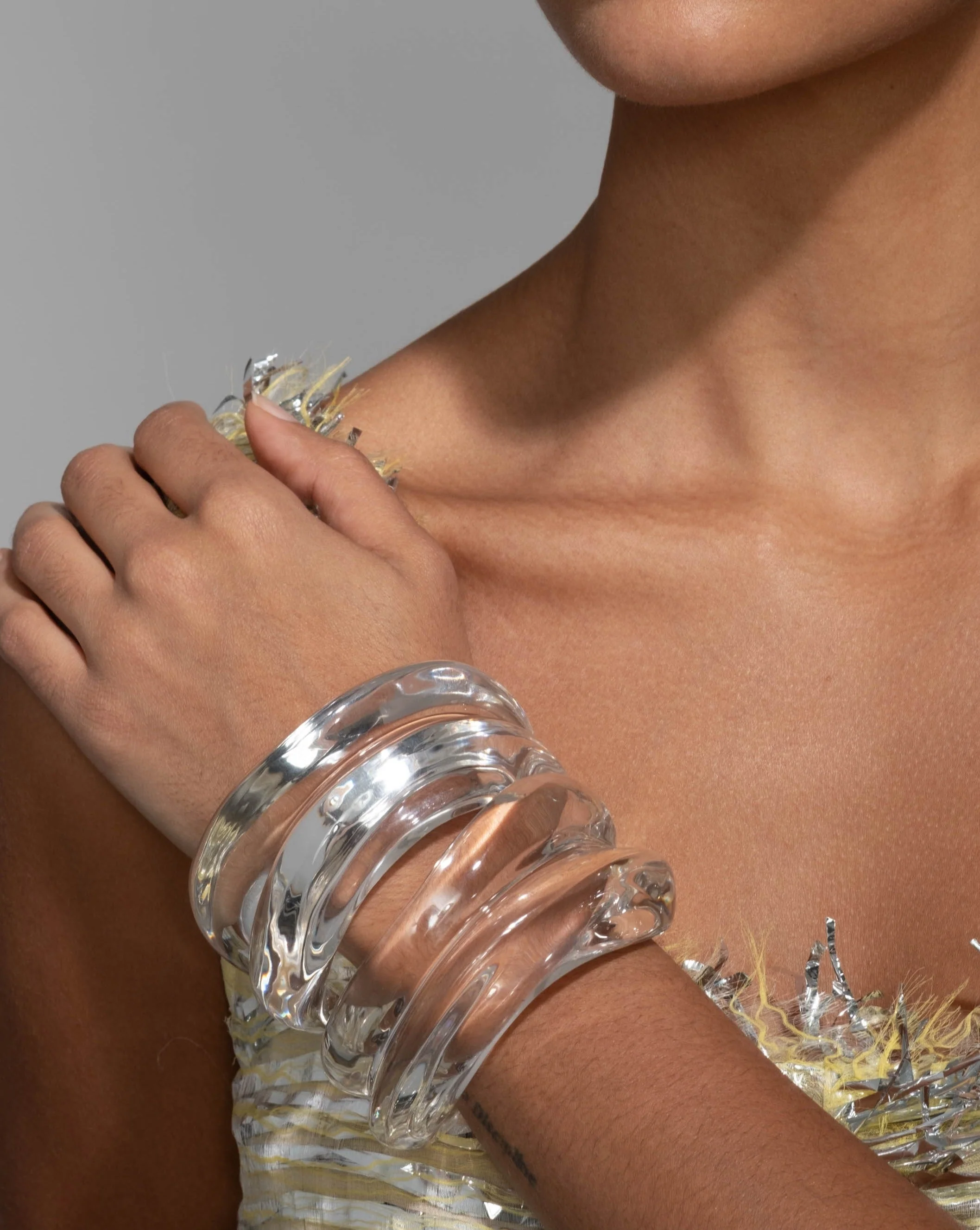 Liquid Lucite Wave Bracelet - Image 4
