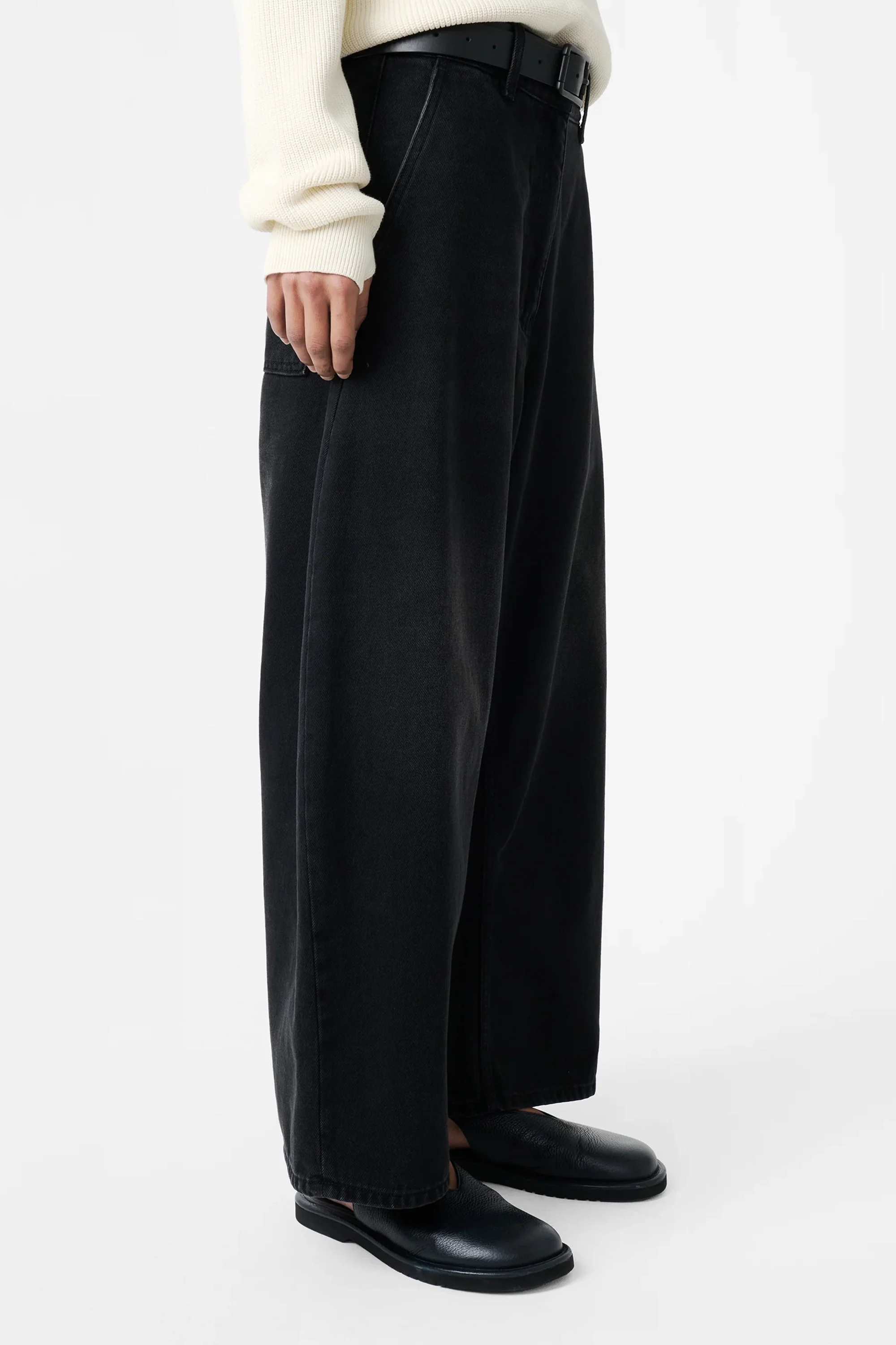 Black Wide Crop Pant - Image 3