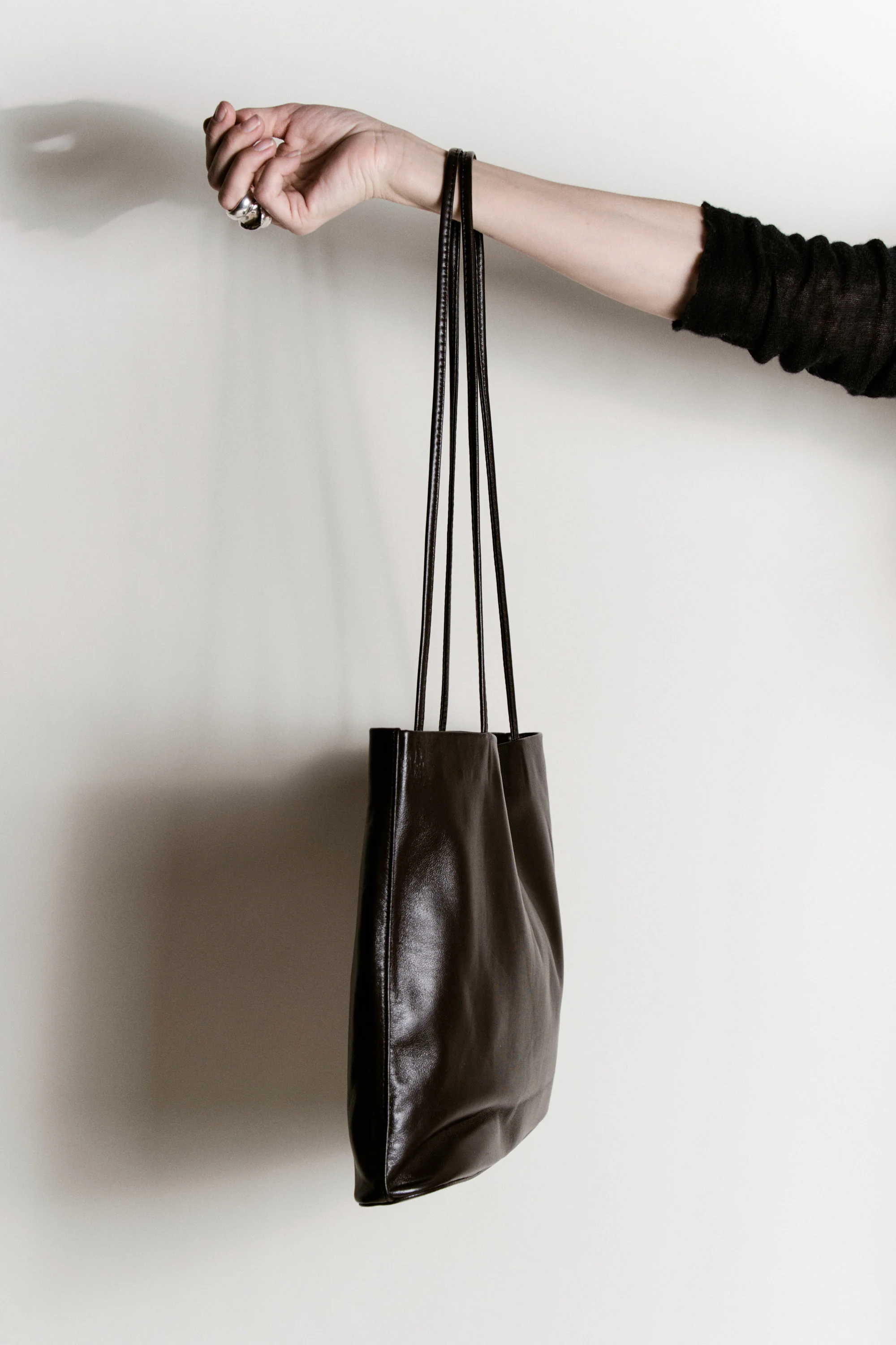 Braun Narrow Oval Tote - Image 7