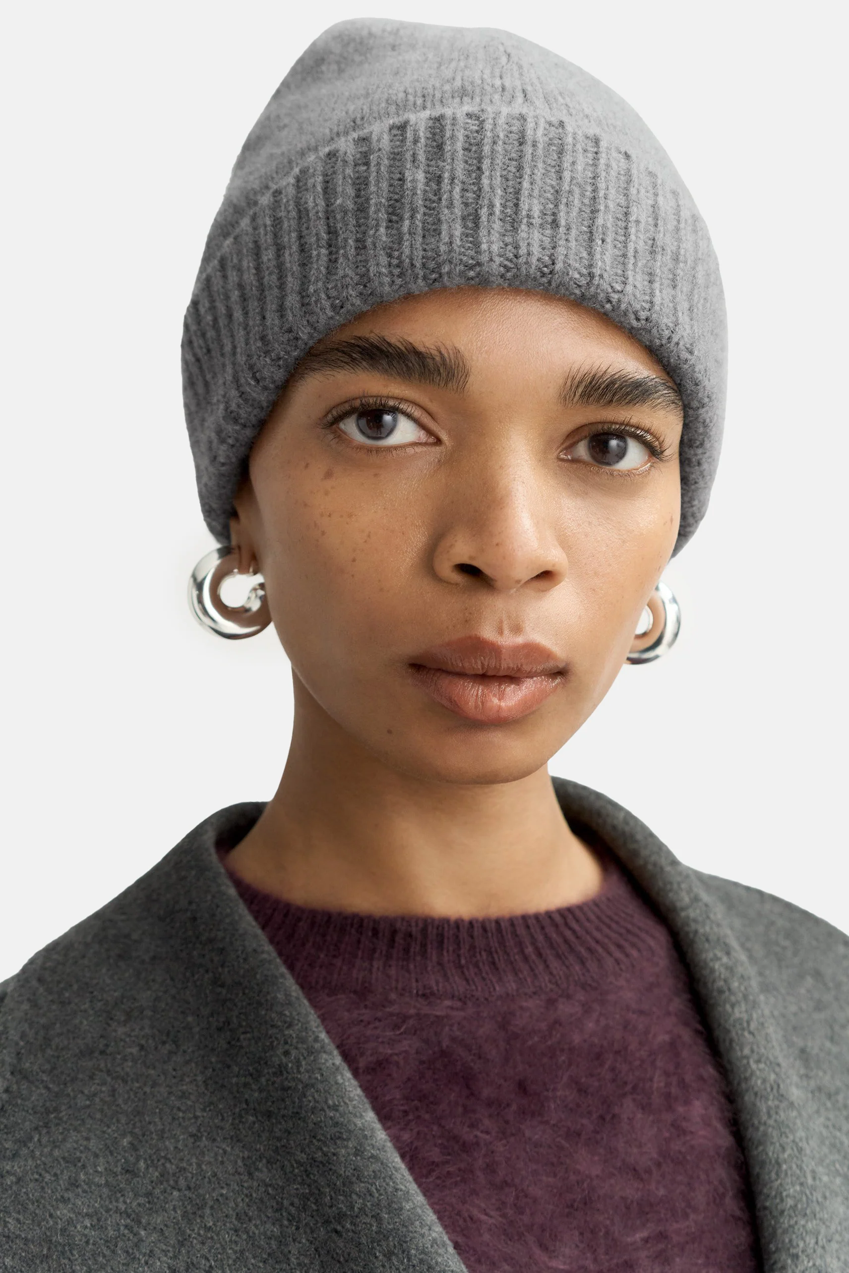 Grey Chunky Beanie - Image 2