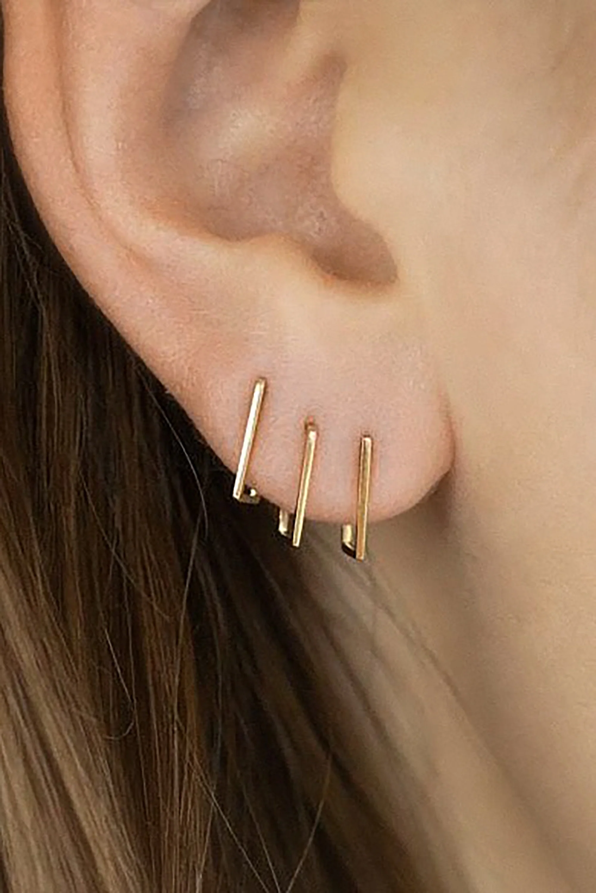 Gold Form Earring 10(02) - Image 5
