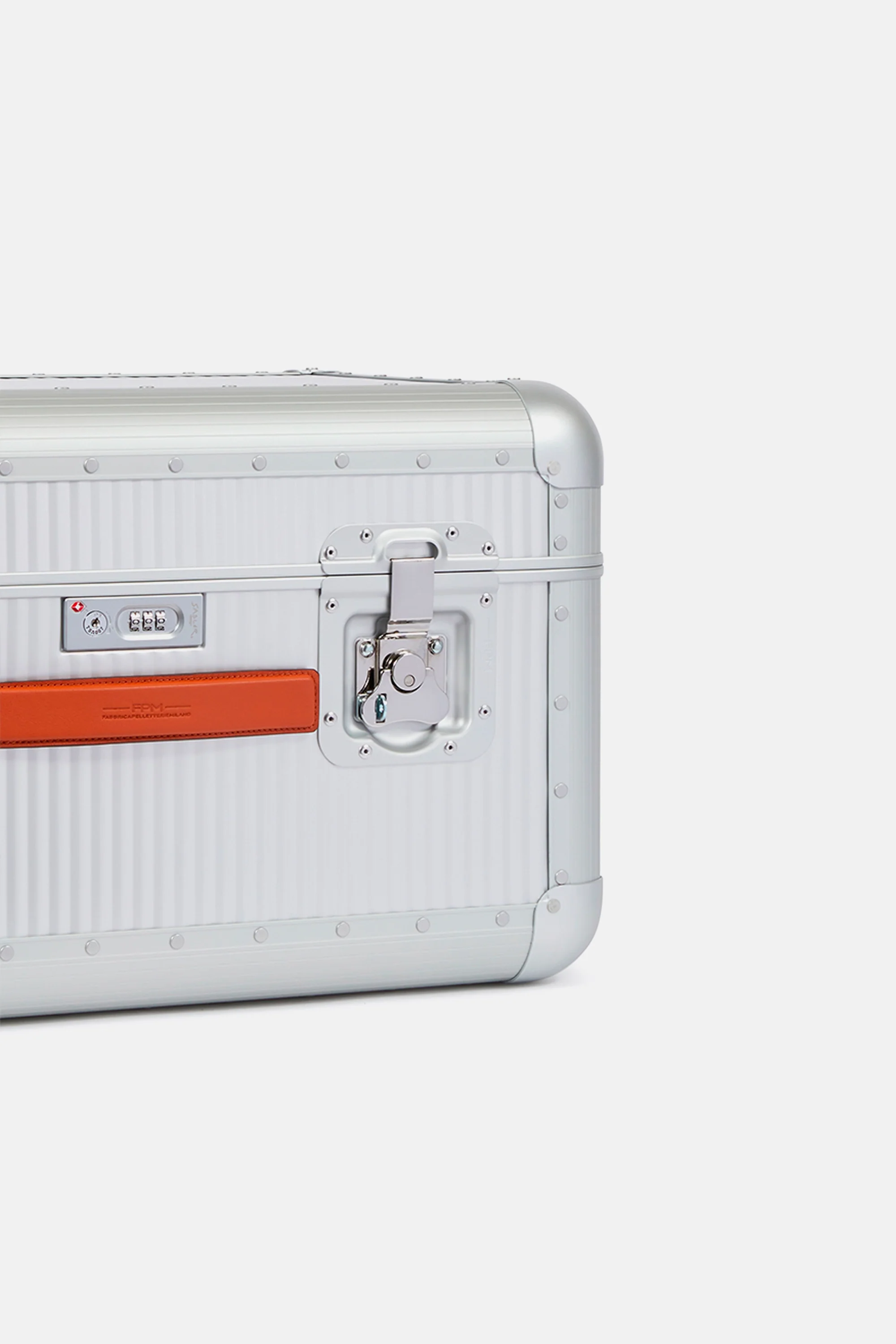 Bank Trunk On Wheels - Image 4