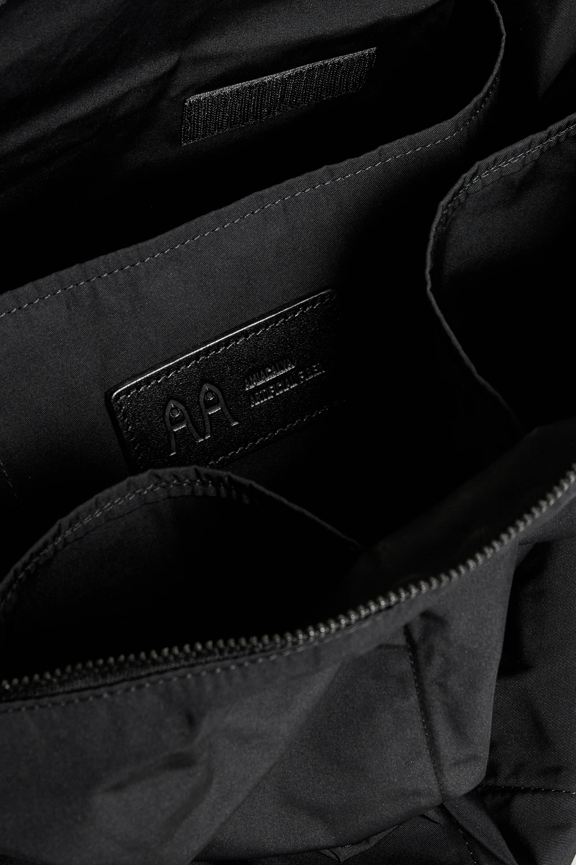 Small Gabardine Flat Shoulder - Image 10