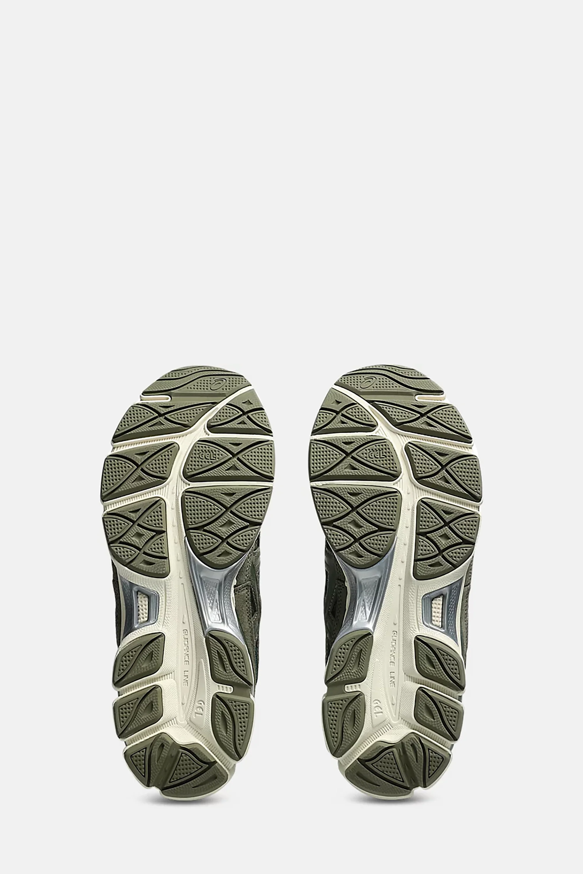 Grove and Olive Canvas Gel Nyc Vintage Tech - Image 6