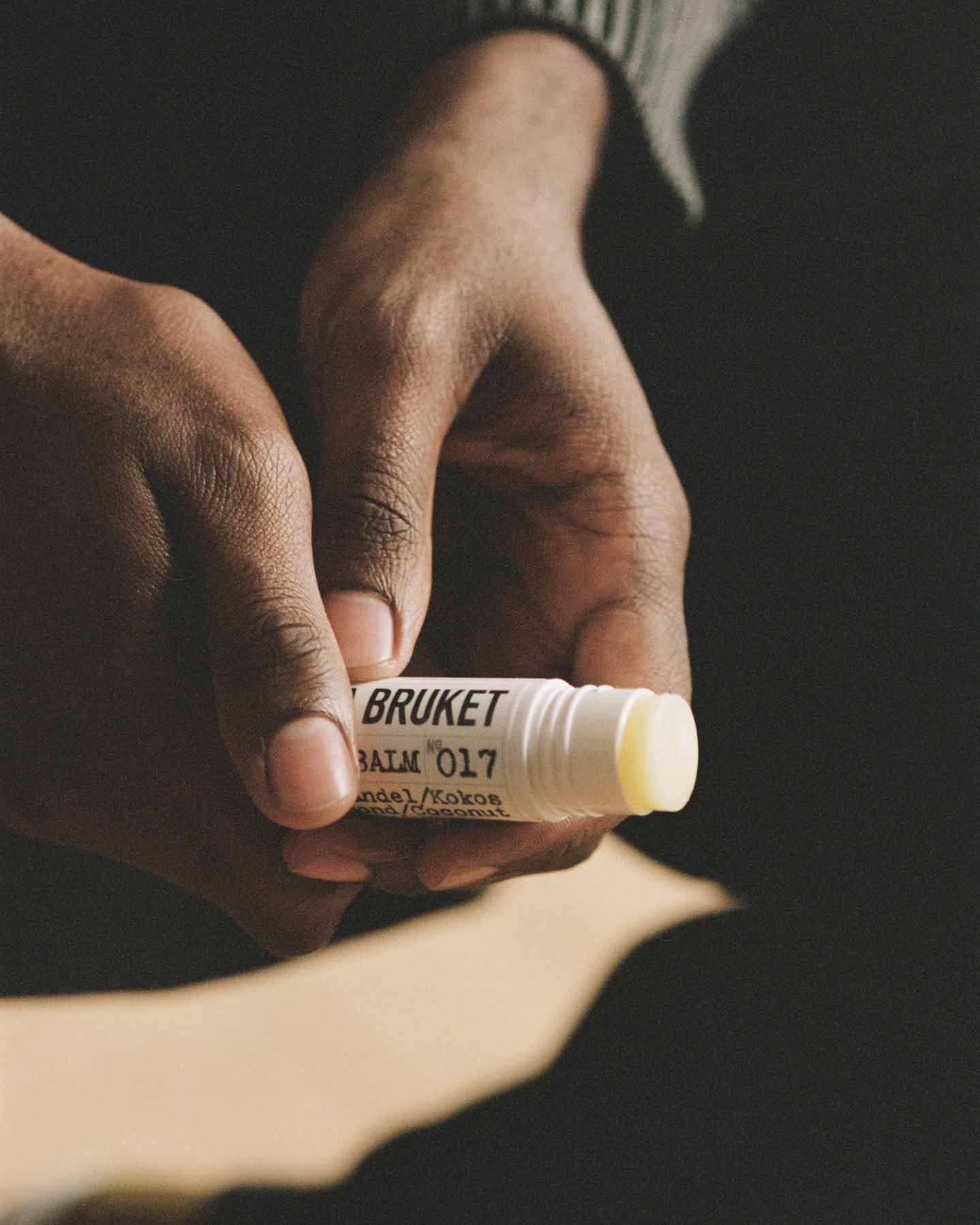 017 Lip Balm Almond/Coconut - Image 6