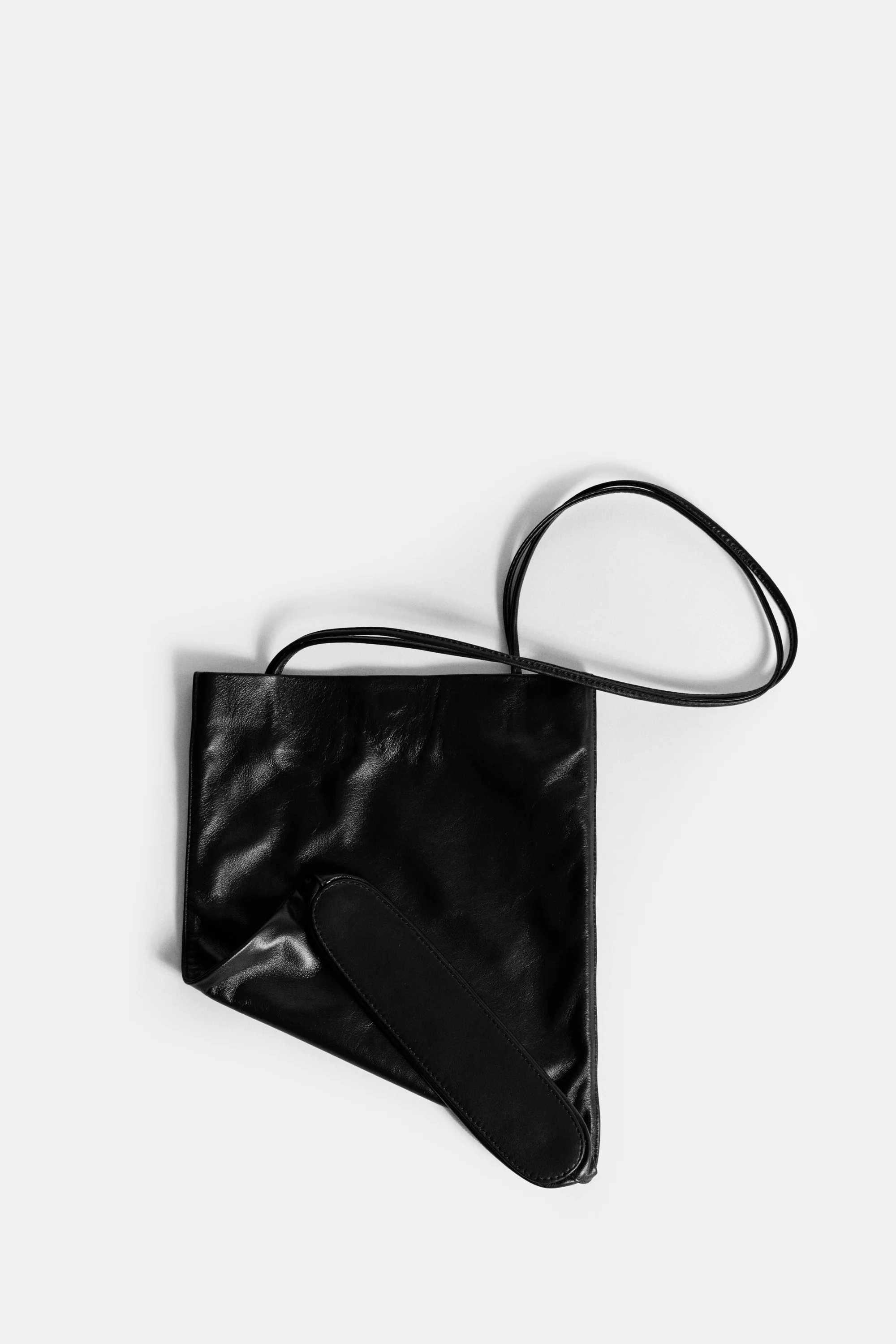 Black Narrow Oval Tote - Image 7