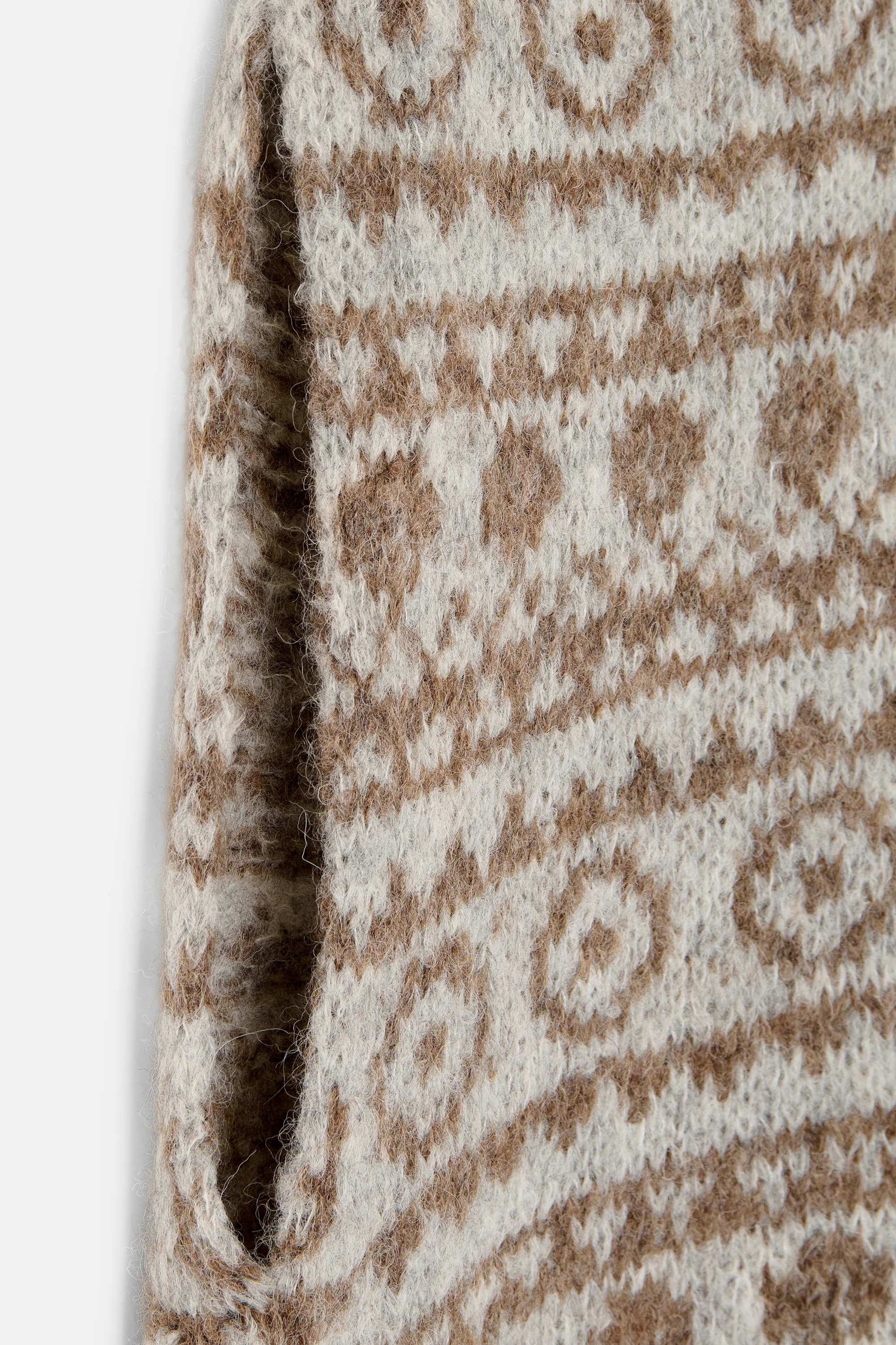 Pullover Round Neck Sleeveless Circles Jacquard - Image 4