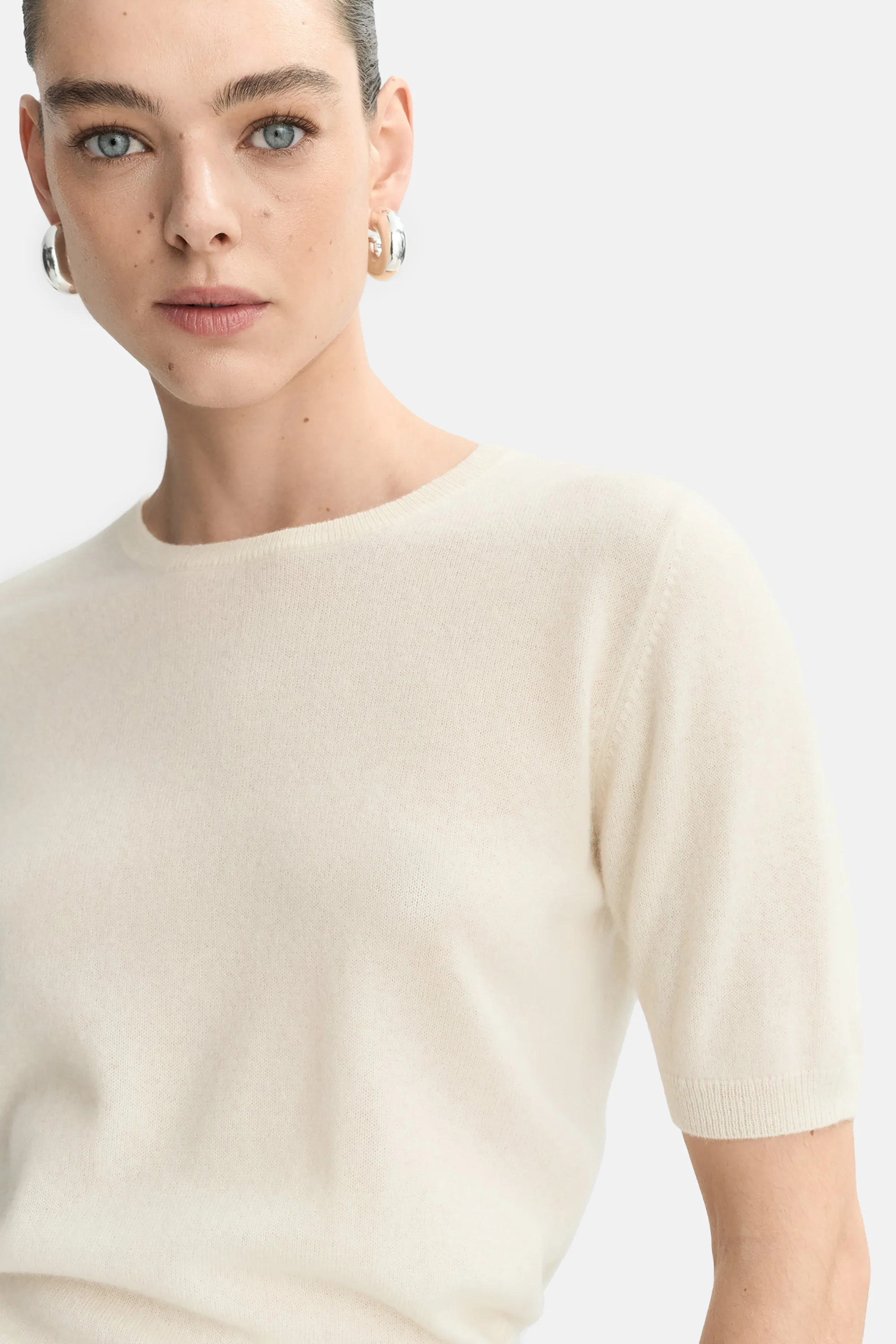Feather White Short Sleeve Crewneck - Image 5