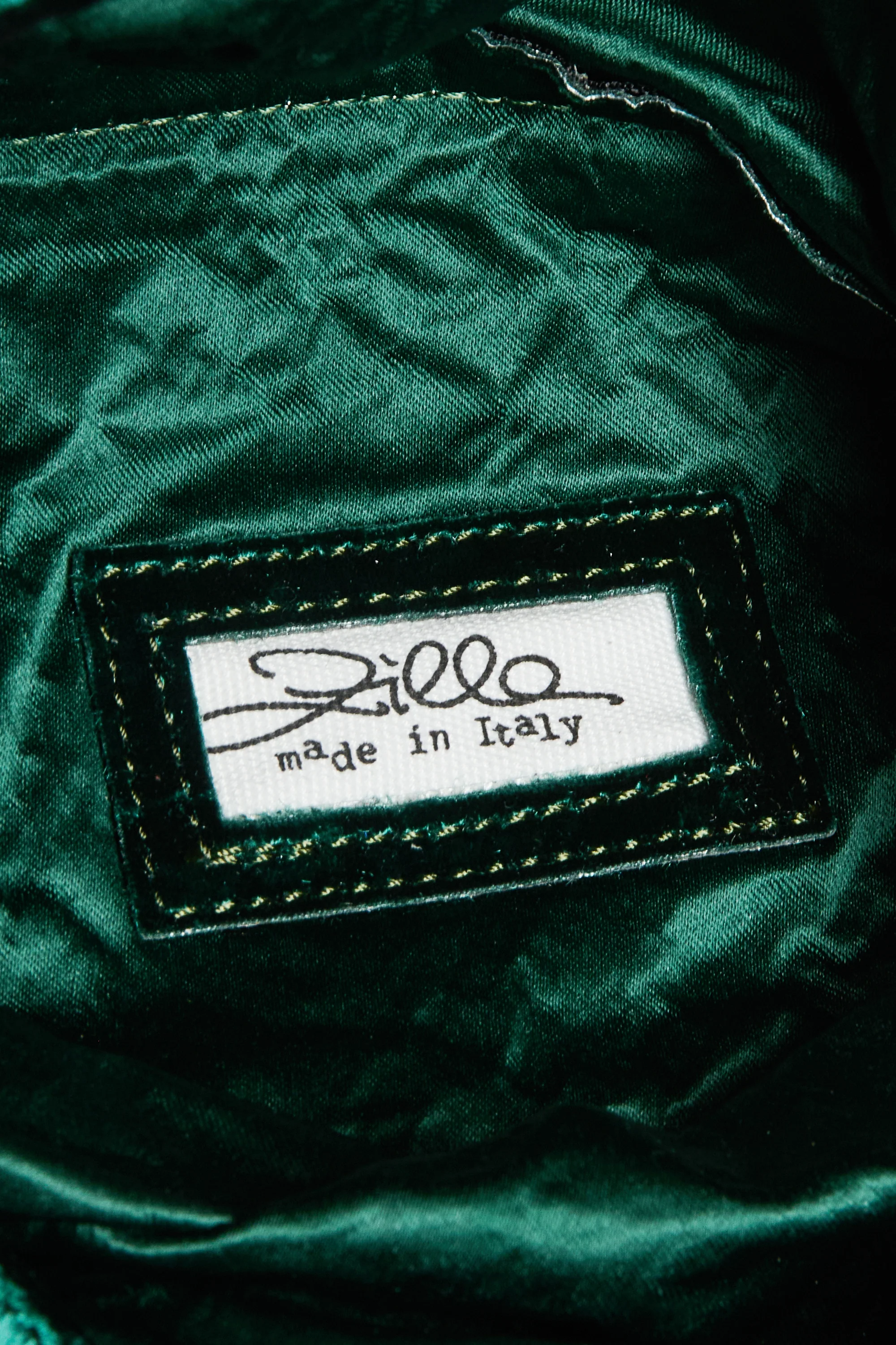 Smeraldo Velvet Flap Bag - Image 6