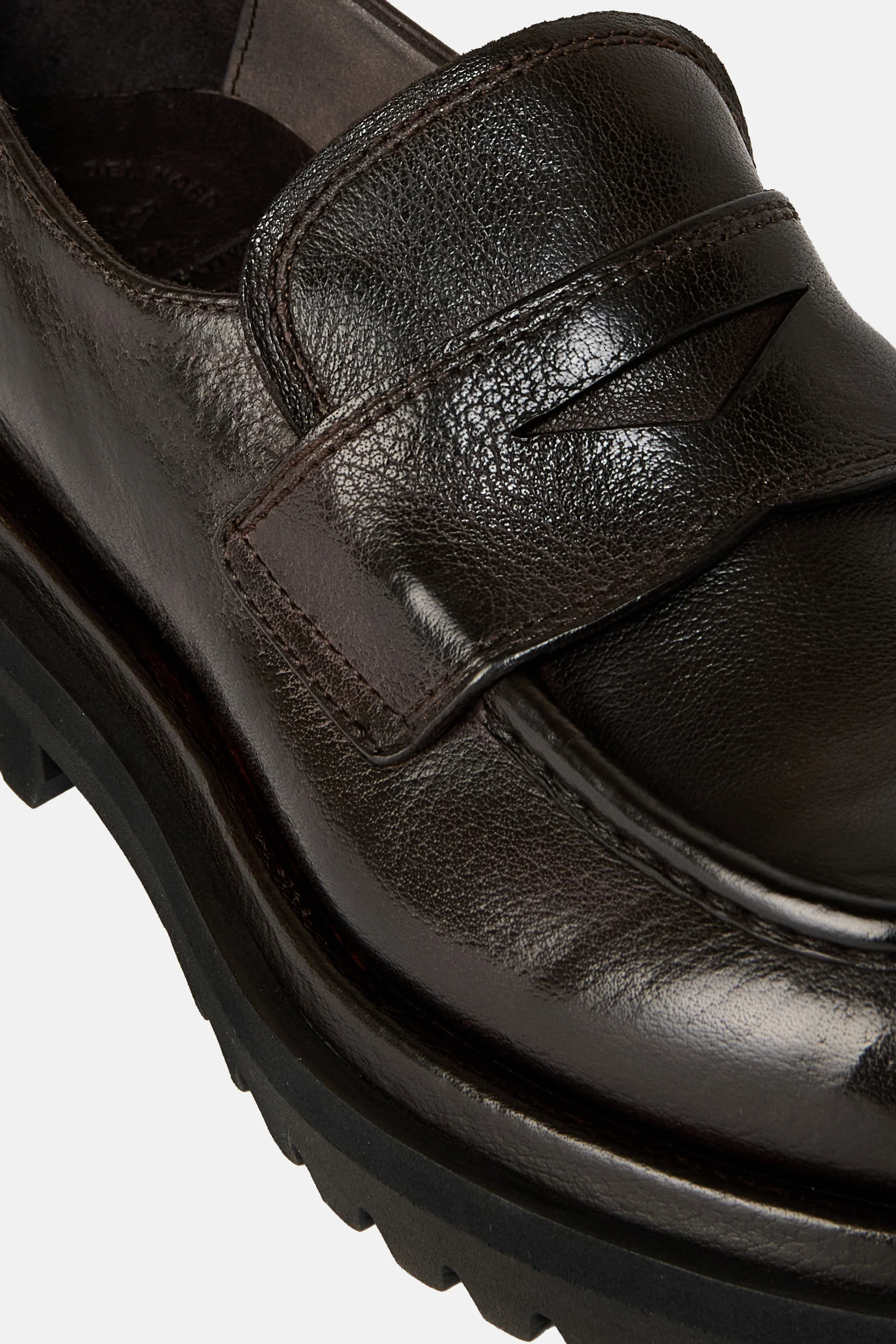 Wisal Loafers - Image 6